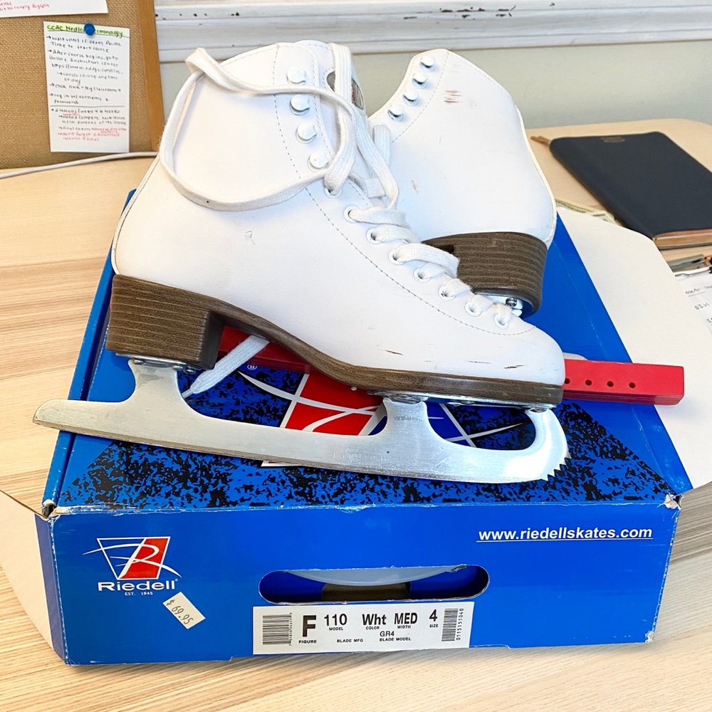 Riedell women’s figure skates size 4